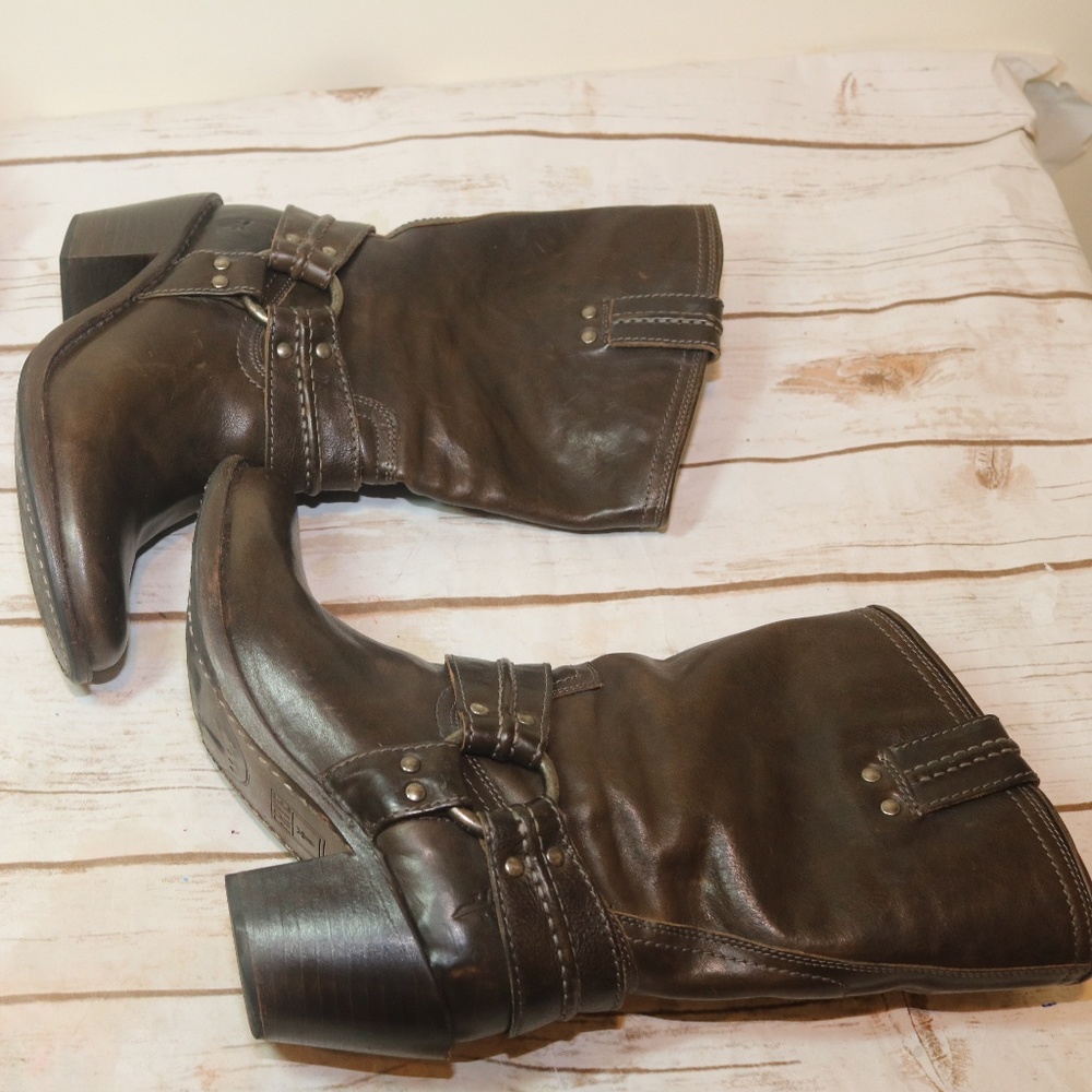 FRYE Boots Brown Leather Distressed Buckle Sz. 7.5 - Picture 2 of 8